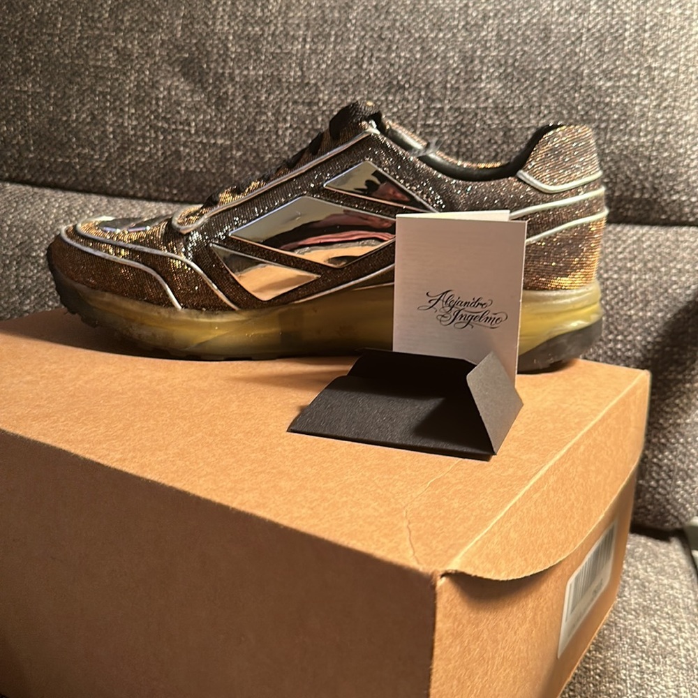Alejandro Ingelmo size 42/9 Men’s fashion sneakers glitter-gold/silver